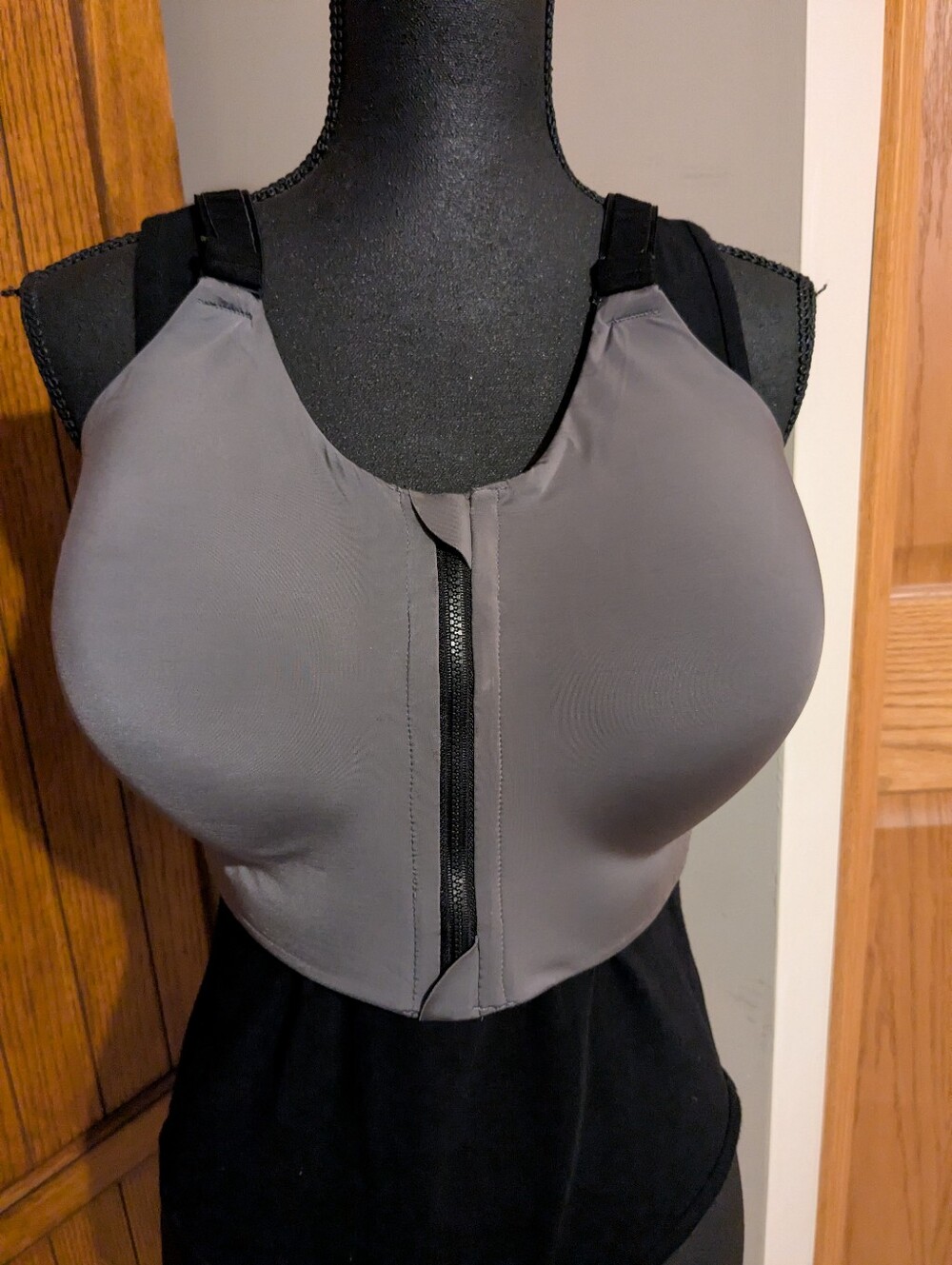 TORRID Active High Impact Wireless Zip Front Sports Bra, Sz 38DDD, NWOT!!!